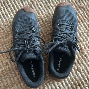 Merrell Women’s Black Trail Glove 7 Size 9.5